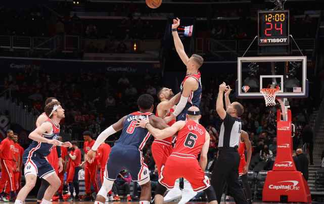 奥地利队碾压波兰队，波尔关键制胜