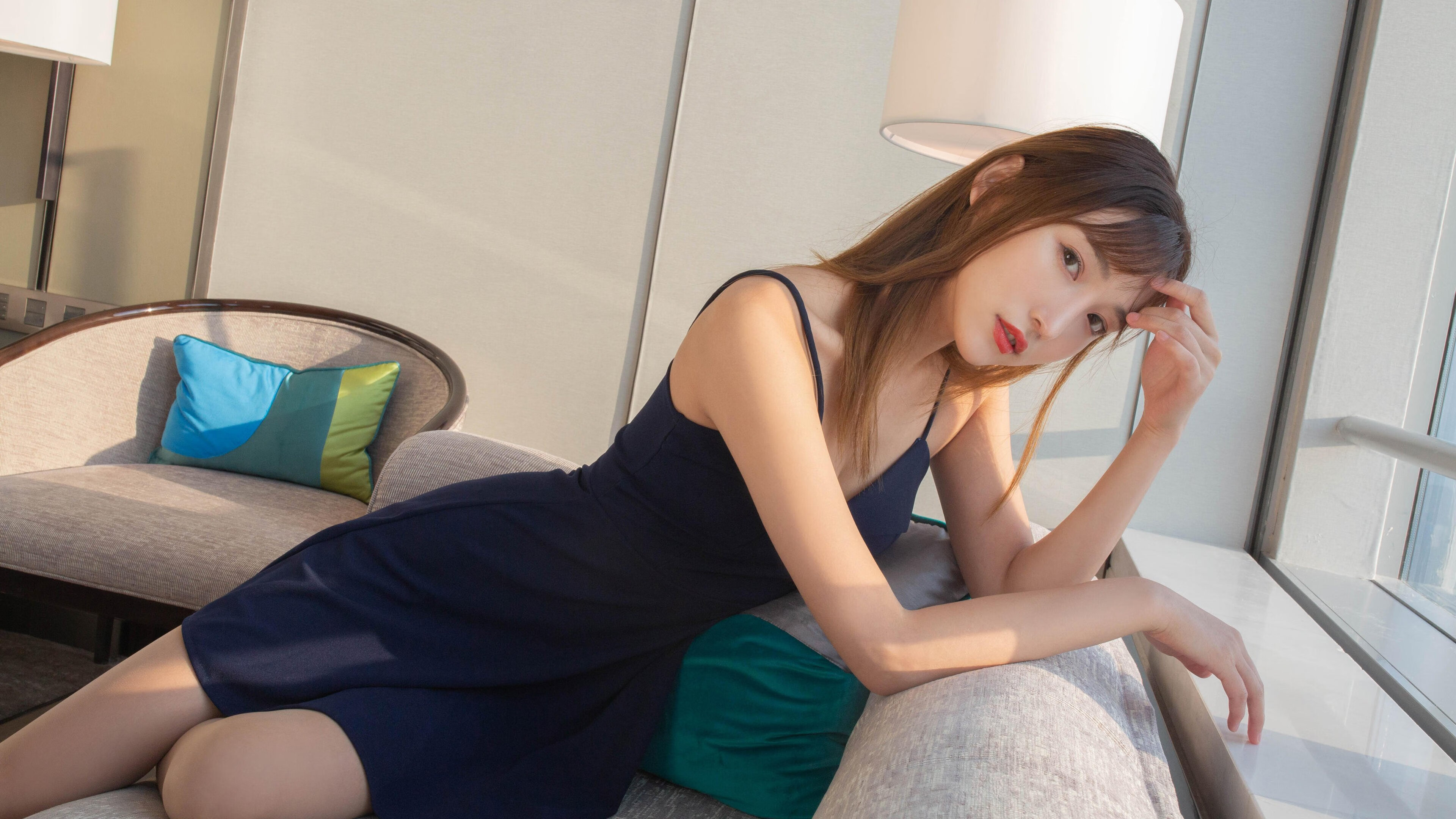 爱游戏官方入口-战神降临！孔德一传一射导演史诗逆转，巴西2-1击沉红魔曼联