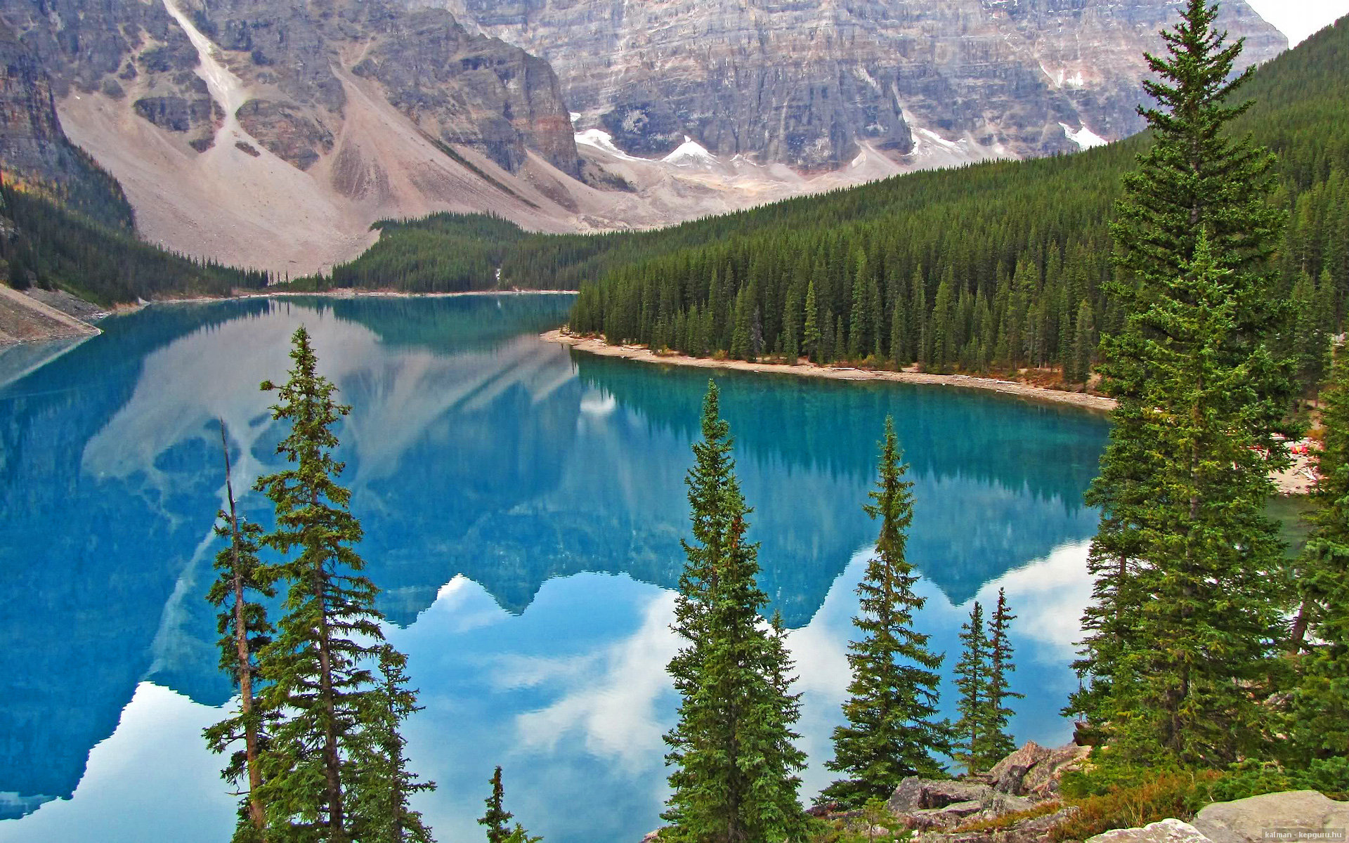 智利2-0罗马，姆巴佩高光背后的战术密码，一场定义现代足球的降维打击