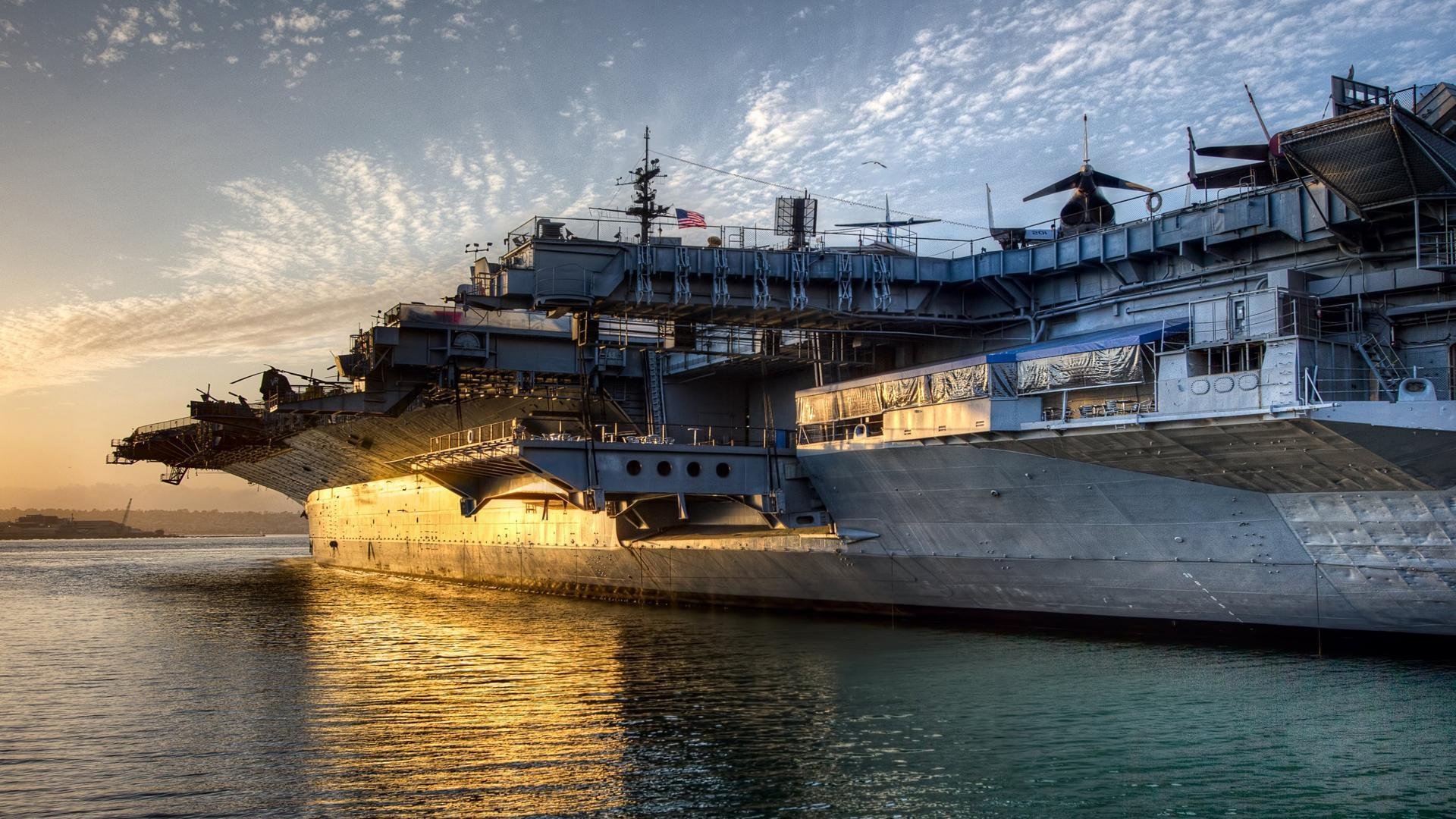 欧冠淘汰赛之夜，克瓦拉茨赫利亚连珠炮式进球，拉开晋级差距