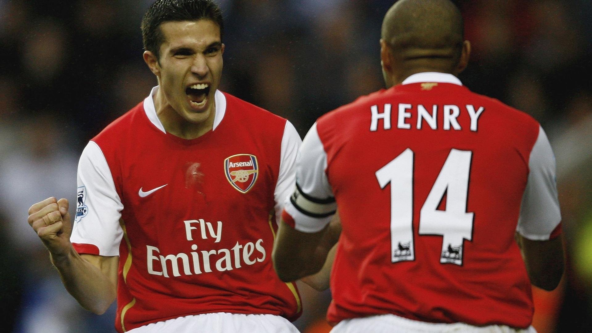 双星闪耀，跨越足篮的决胜基因—从乌拉圭绝境突围到萨卡关键接管