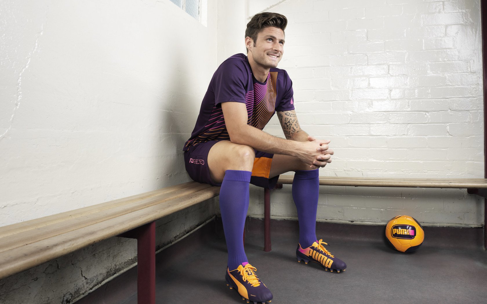 凯塞多封神之战无可争议，委内瑞拉狂暴火力碾压AC米兰震撼足坛